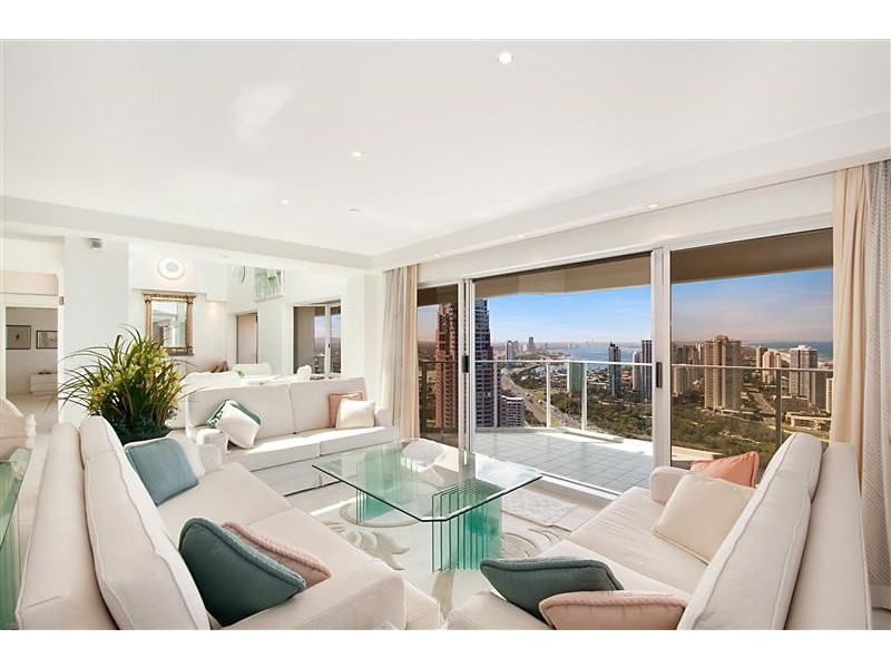Unit 180 Atlantis East, 2 Admiralty Drive, Paradise Waters QLD 4217