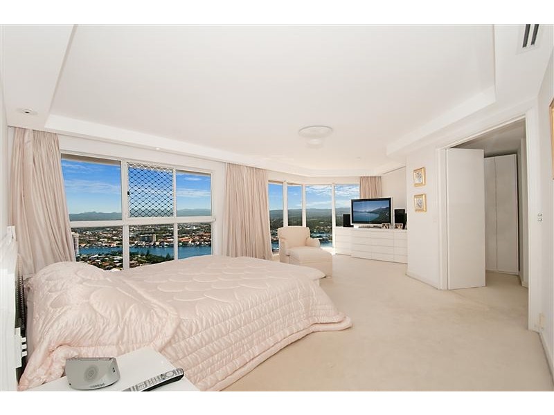 Unit 180 Atlantis East, 2 Admiralty Drive, Paradise Waters QLD 4217