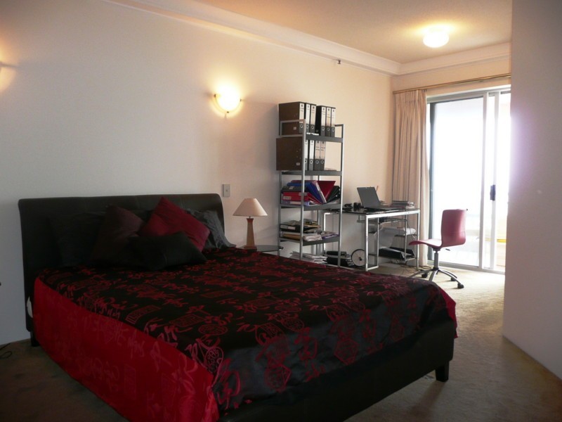 Unit 114 Grand Mariner, 12 Commodore Drive, Paradise Waters QLD 4217
