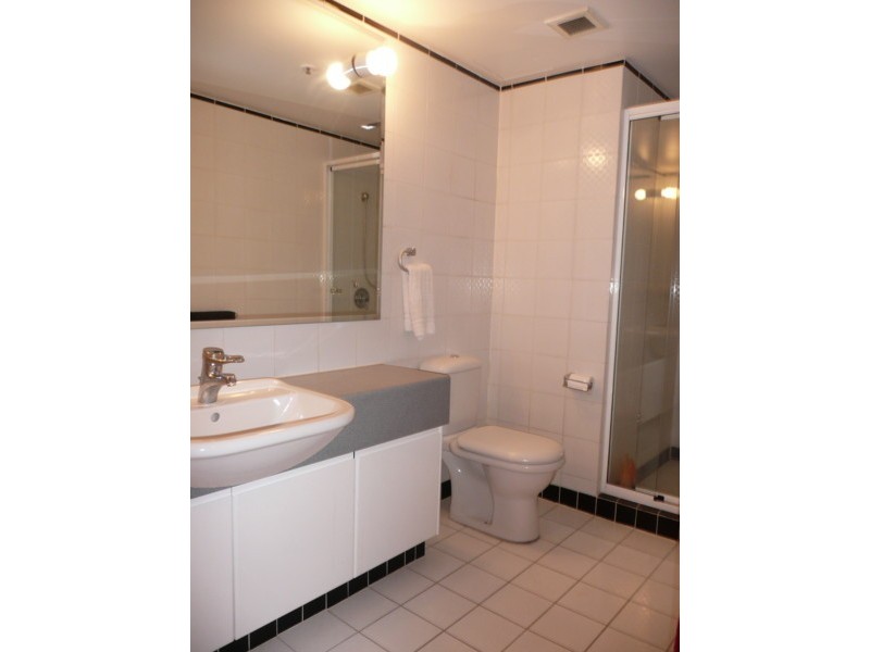 Unit 114 Grand Mariner, 12 Commodore Drive, Paradise Waters QLD 4217