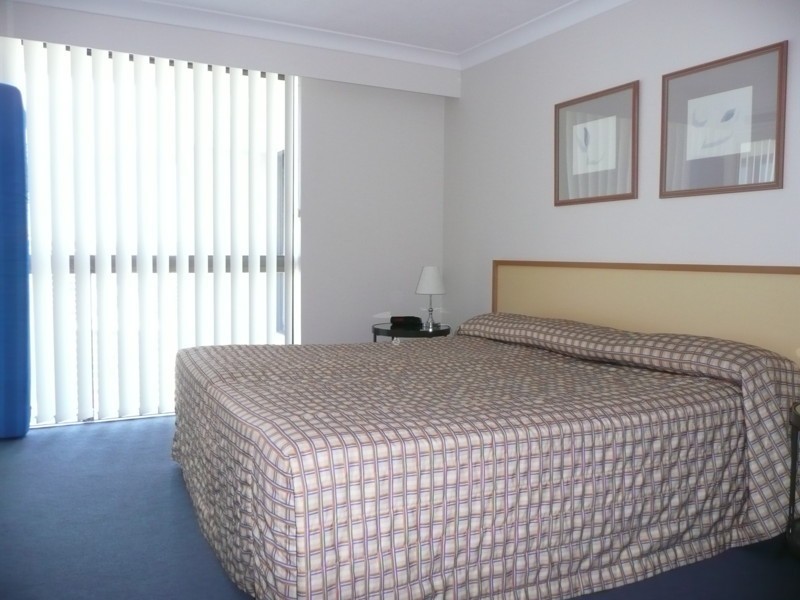 Unit 2603 Longbeach, 28 Northcliffe Terrace, Surfers Paradise QLD 4217