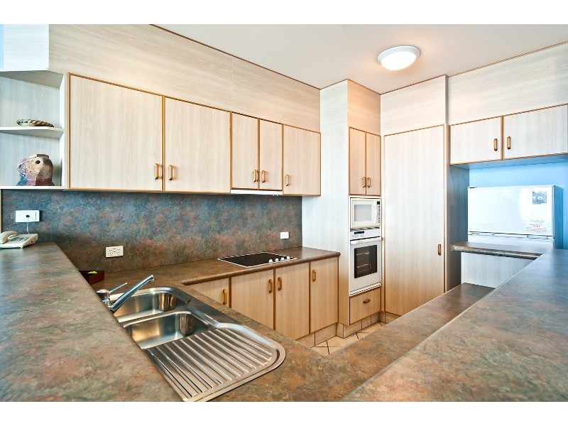 Unit 2505 Sun City, 3400 Gold Coast Hwy, Surfers Paradise QLD 4217