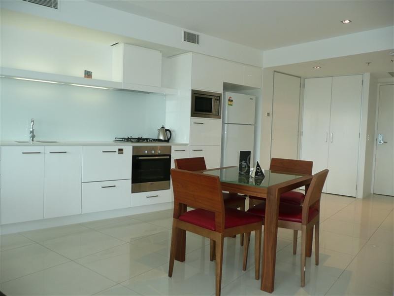 Unit 507 Q1, 9 Hamilton Avenue, Surfers Paradise QLD 4217