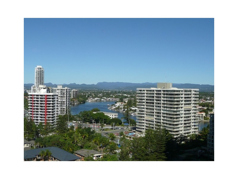 5 Enderley, Surfers Paradise QLD 4217