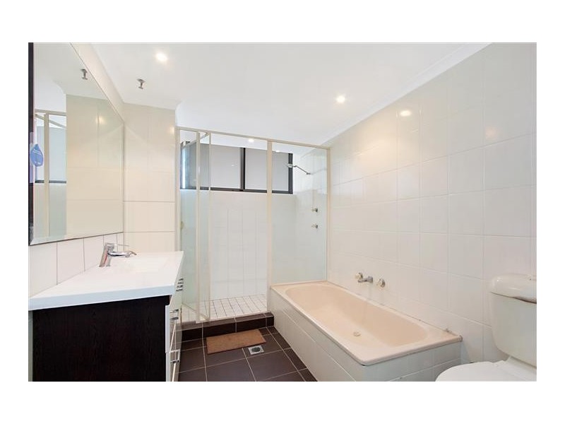 5 Clifford Street, Surfers Paradise QLD 4217