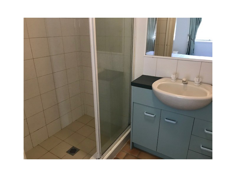 25 Markwell Avenue, Surfers Paradise QLD 4217