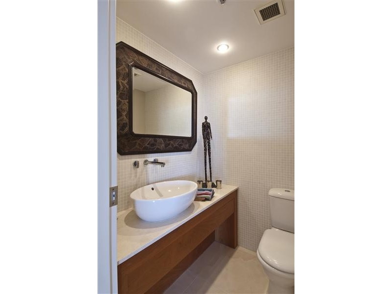 Unit 186 Grand Mariner, 12 Commodore Drive, Paradise Waters QLD 4217