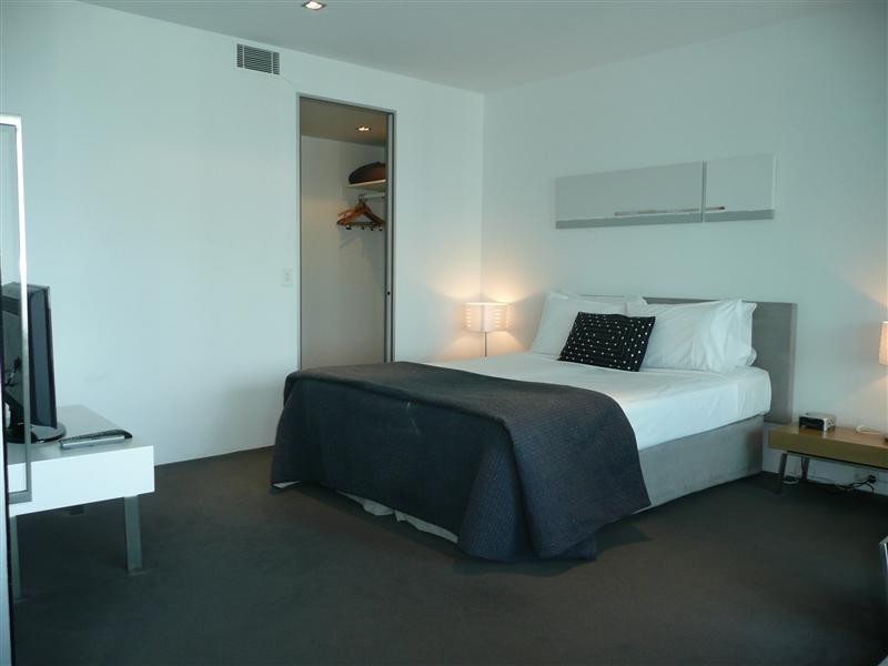 Unit 1408 Q1, 9 Hamilton Avenue, Surfers Paradise QLD 4217