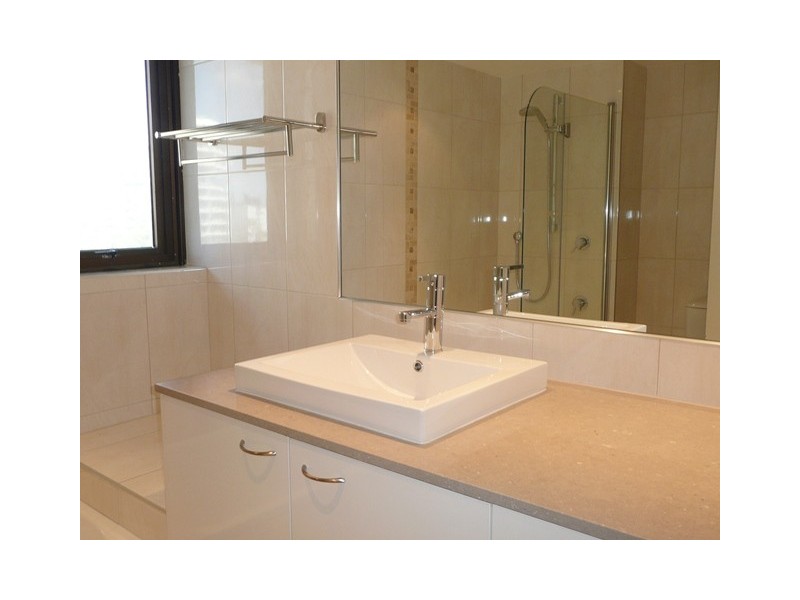 5 Enderley Avenue, Surfers Paradise QLD 4217