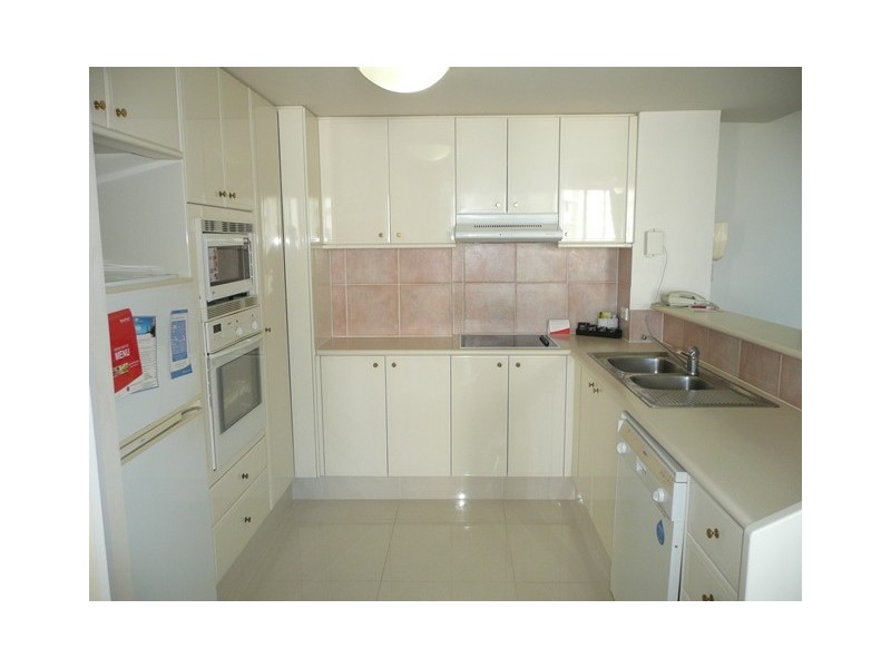 6 View Ave, Surfers Paradise QLD 4217