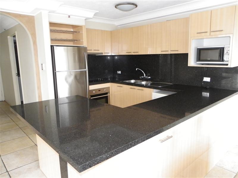 Unit 304 Longbeach, 28 Northcliffe Terrace, Surfers Paradise QLD 4217