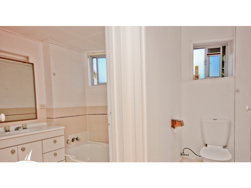 62 Paradise Island, Surfers Paradise QLD 4217