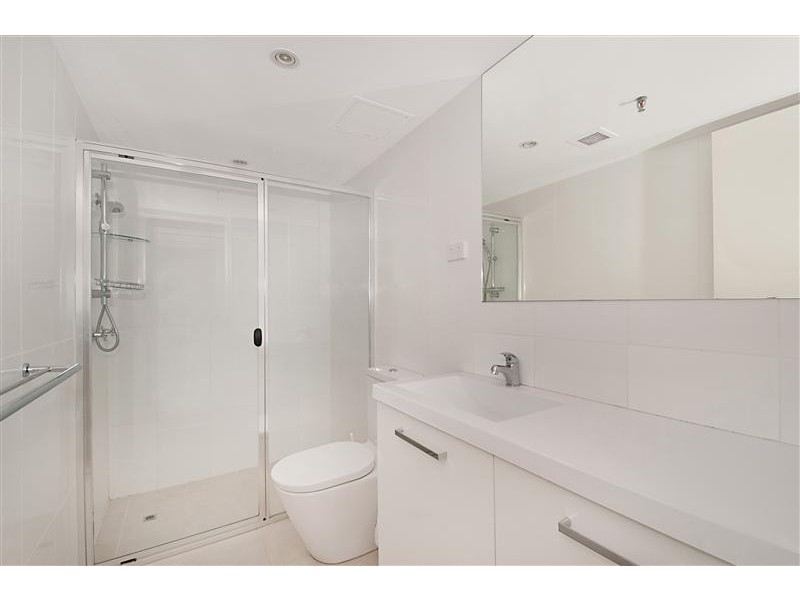 Unit 31B Peninsula, 5 Clifford Street, Surfers Paradise QLD 4217