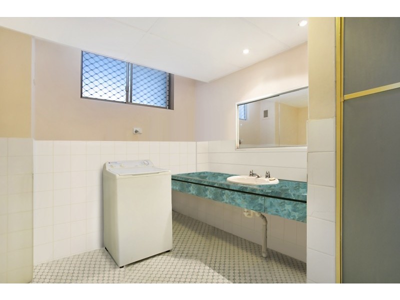 11 Paradise Island, Surfers Paradise QLD 4217