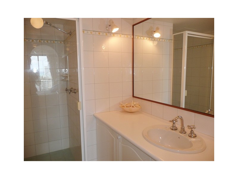 5 Enderley Avenue, Surfers Paradise QLD 4217
