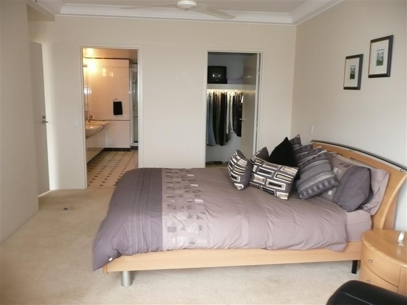 Unit 51 Grand Mariner, 12 Commodore Drive, Paradise Waters QLD 4217