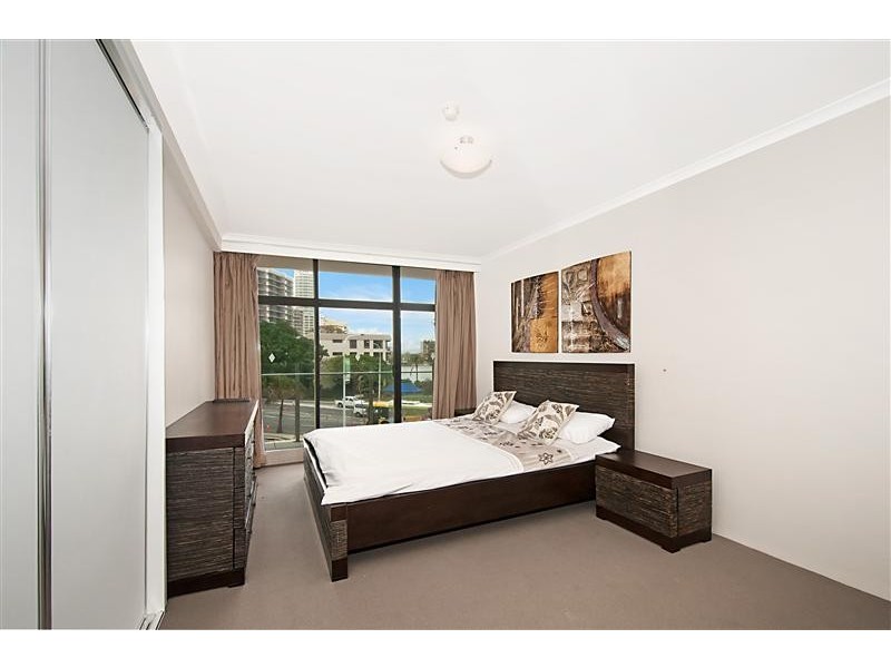 Unit 2H Thornton Tower, 33 Thornton Street, Surfers Paradise QLD 4217