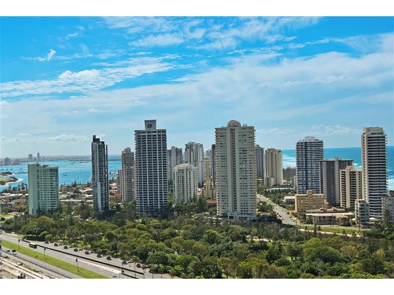 Unit 143 Atlantis East, 2 Admiralty Drive, Paradise Waters QLD 4217