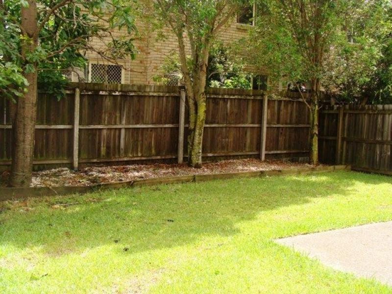 117 Eugaree Street, Southport QLD 4215