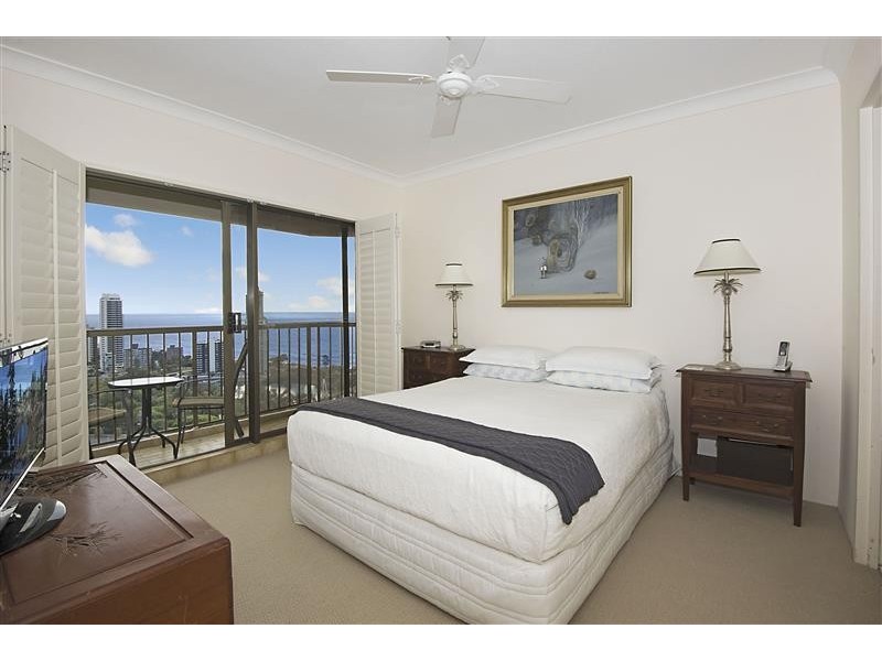 Unit 132 Atlantis West, 2 Admiralty Drive, Paradise Waters QLD 4217