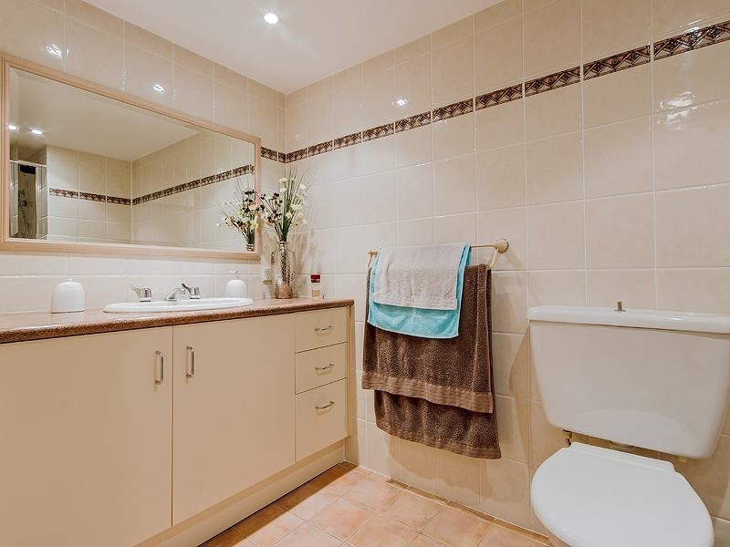 Unit 25 Kings Row South, 18 Commodore Drive, Paradise Waters QLD 4217