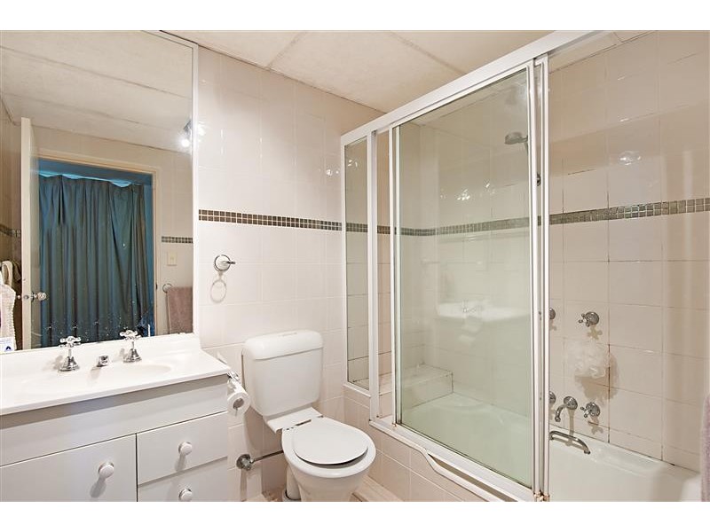 Unit 3 Carlton, 4 Clifford Street, Surfers Paradise QLD 4217