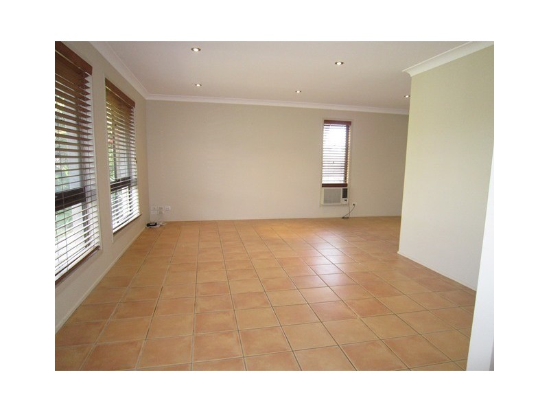 37 Numeralla, Ashmore QLD 4214