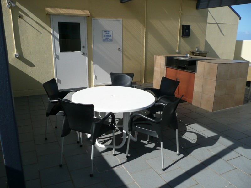 Unit 403 Surf Regency, 9 Laycock Street, Surfers Paradise QLD 4217