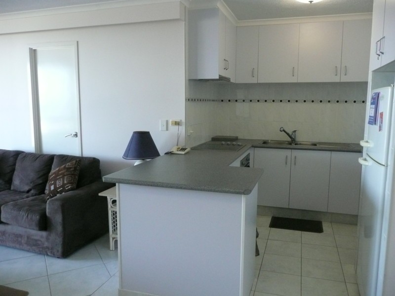 Unit 403 Surf Regency, 9 Laycock Street, Surfers Paradise QLD 4217