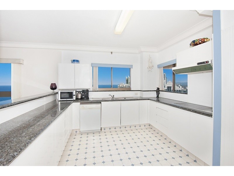 Unit 177 Atlantis East, 2 Admiralty Drive, Paradise Waters QLD 4217