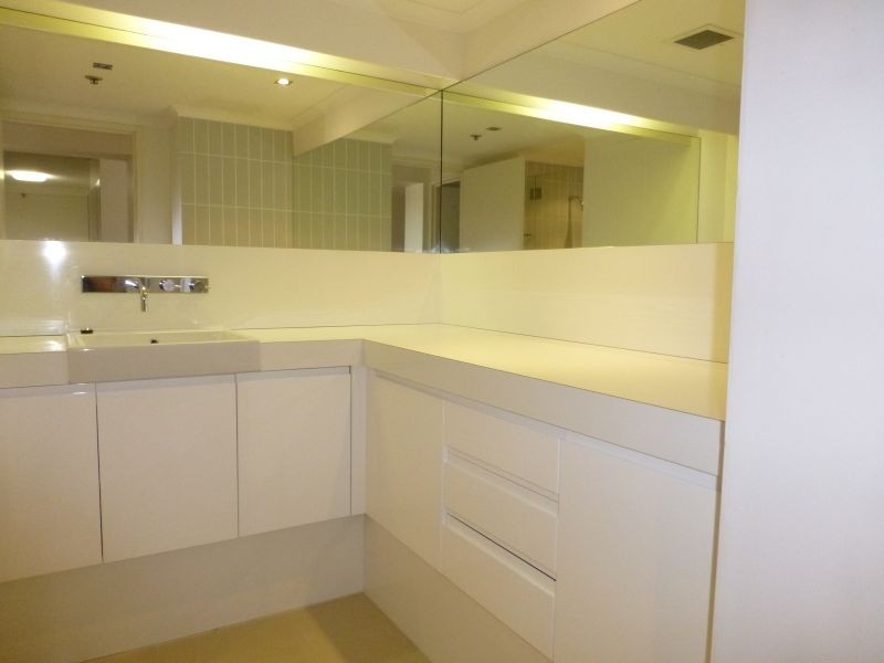 2 Admiralty Drive, Surfers Paradise QLD 4217