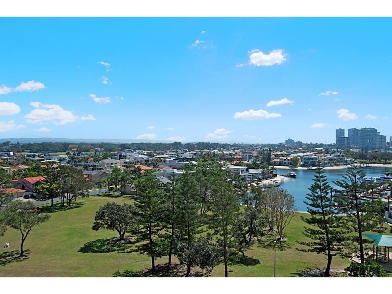 Unit 37 Atlantis West, 2 Admiralty Drive, Paradise Waters QLD 4217