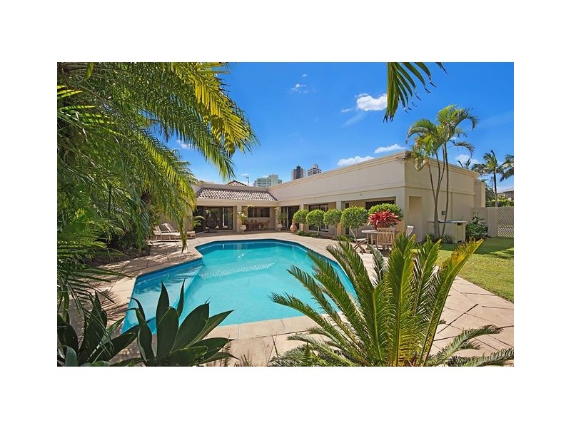 2 Buccaneer, Paradise Waters QLD 4217