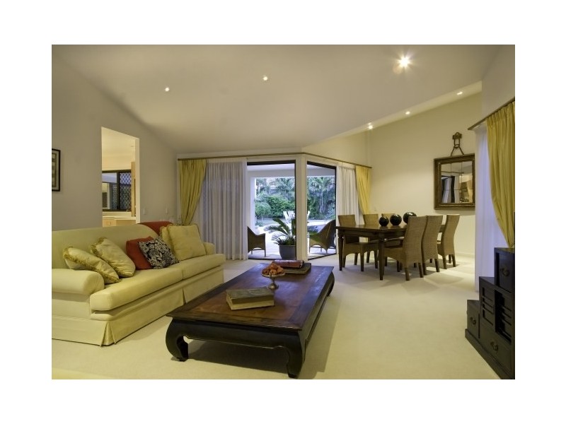 2 Buccaneer, Paradise Waters QLD 4217