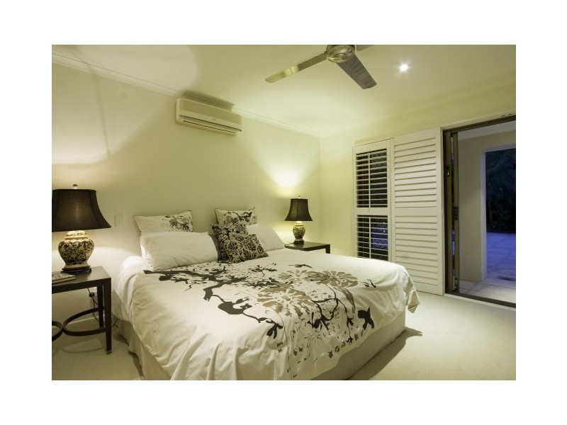 2 Buccaneer, Paradise Waters QLD 4217