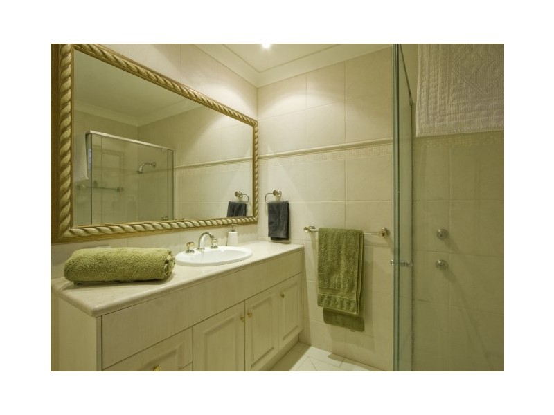 2 Buccaneer, Paradise Waters QLD 4217