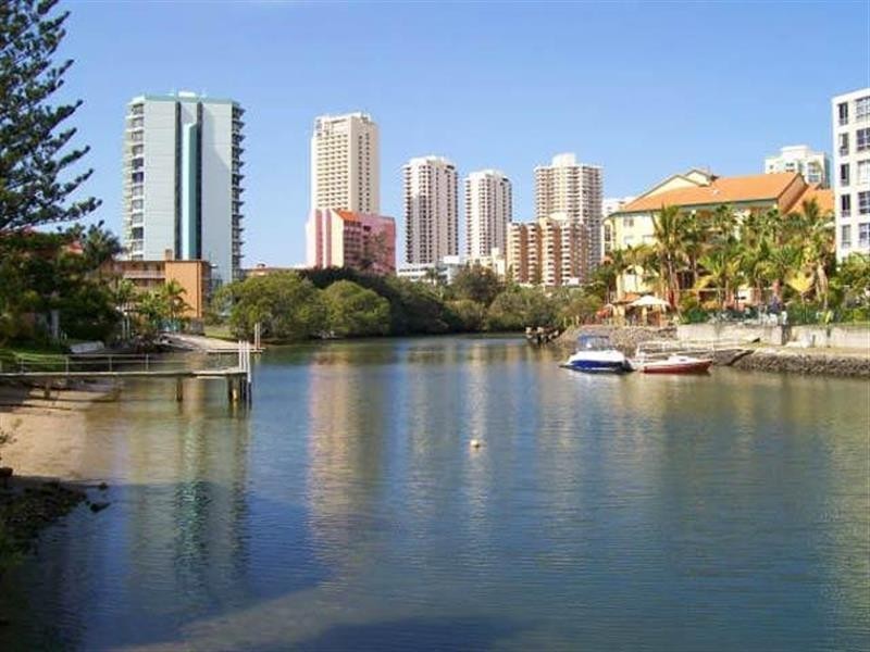 3 / 37 Peninsular Drive, Surfers Paradise QLD 4217