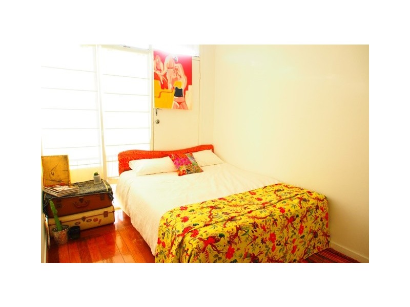 2 Sunshine Blvd, Broadbeach Waters QLD 4218