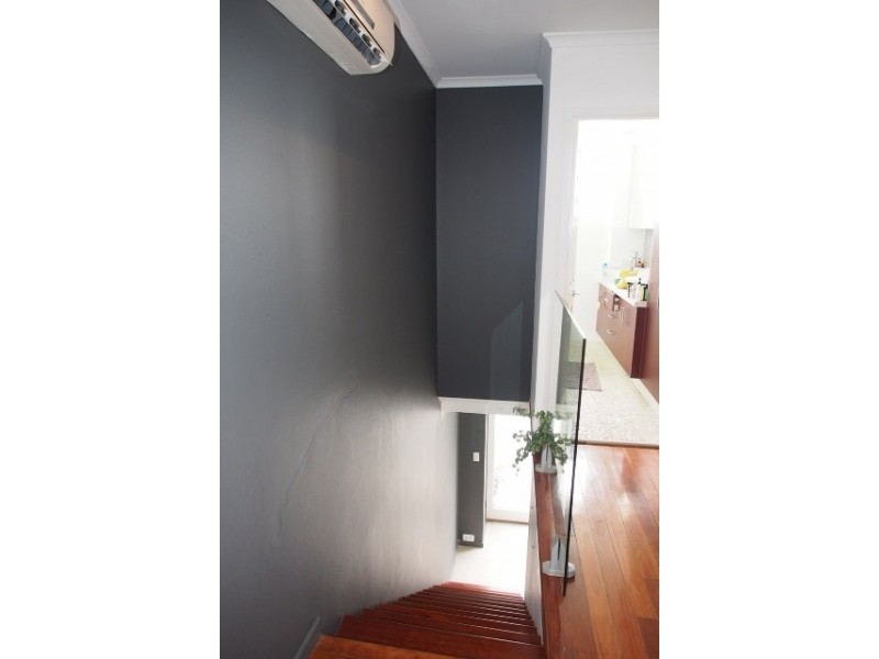 2 Sunshine Blvd, Broadbeach Waters QLD 4218