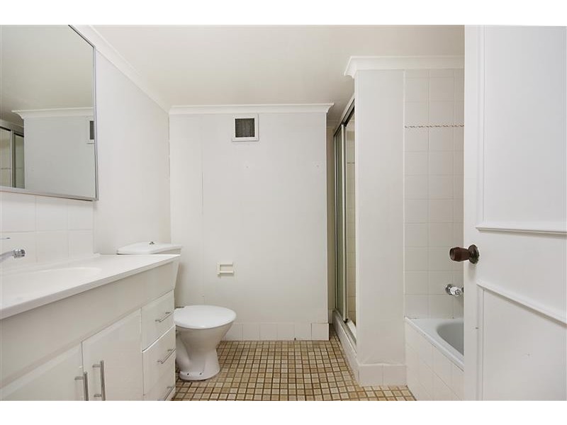 Unit 46 Silverton, 2940 Gold Coast Hwy, Surfers Paradise QLD 4217