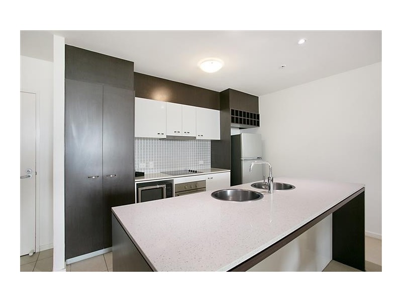 1309/18 Fern Street, Surfers Paradise QLD 4217