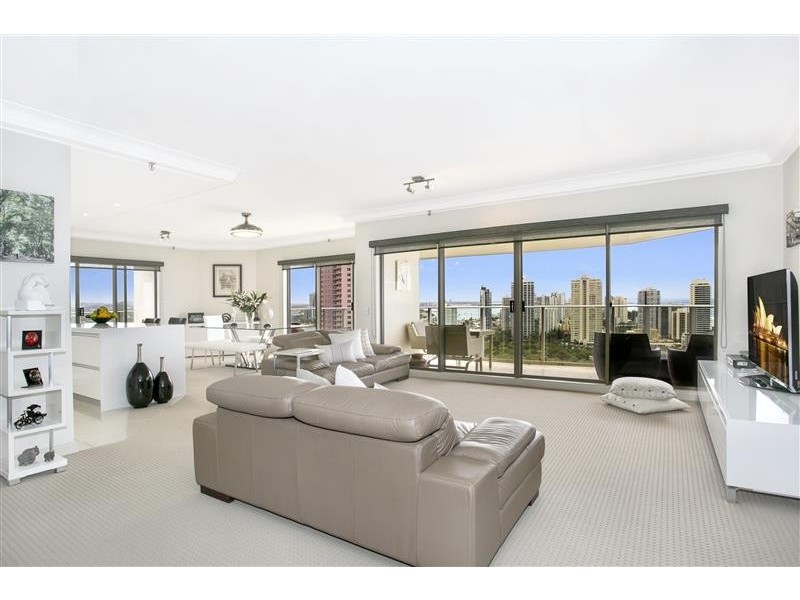 Unit 132 Atlantis East, 2 Admiralty Drive, Paradise Waters QLD 4217