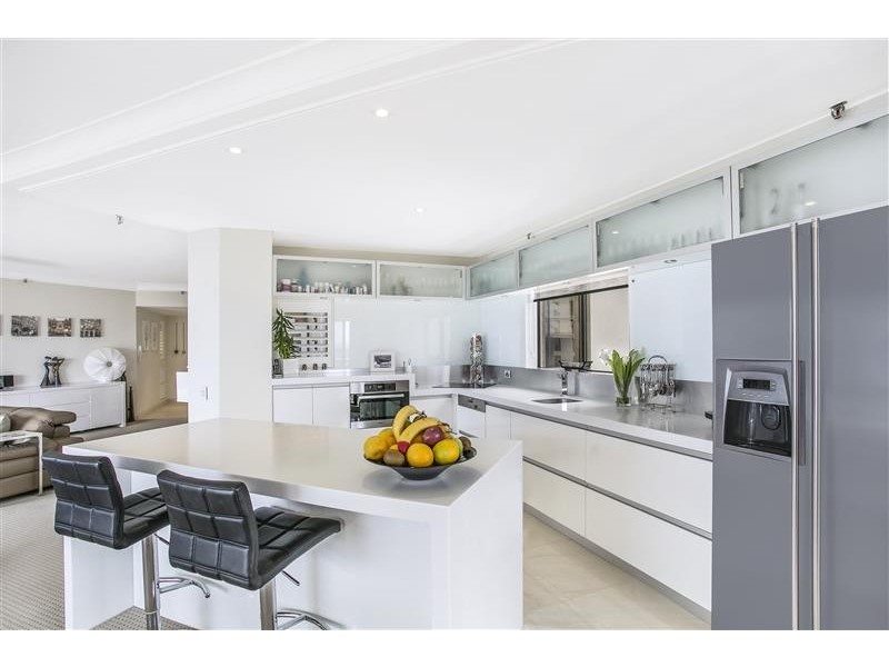 Unit 132 Atlantis East, 2 Admiralty Drive, Paradise Waters QLD 4217