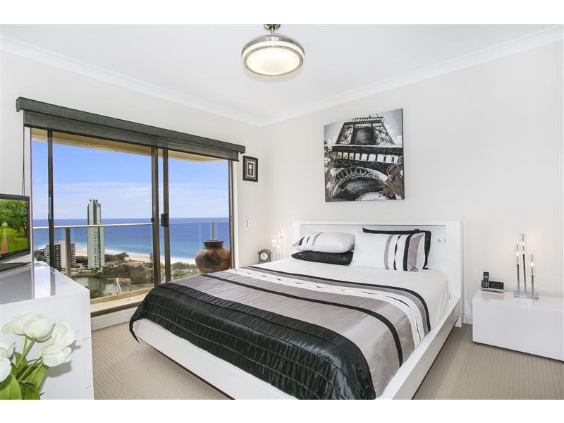 Unit 132 Atlantis East, 2 Admiralty Drive, Paradise Waters QLD 4217