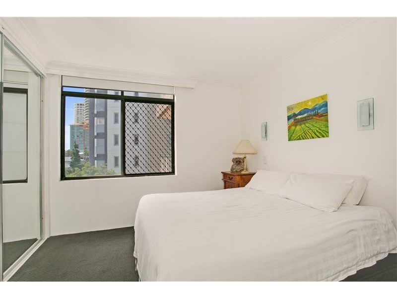 Unit 303 Oak Lodge, 3 Oak Avenue, Surfers Paradise QLD 4217