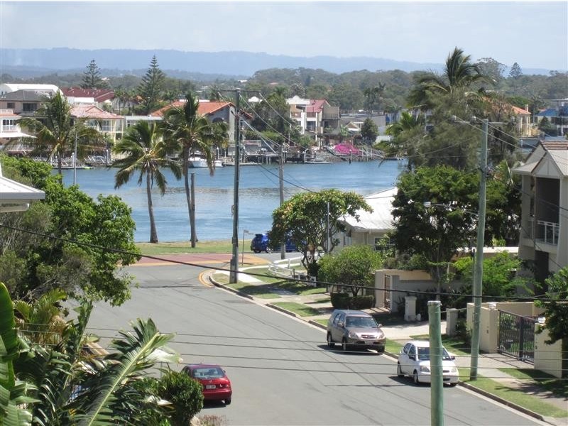 Unit 303 Oak Lodge, 3 Oak Avenue, Surfers Paradise QLD 4217