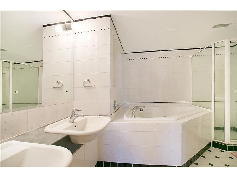 Unit 59 Grand Mariner, 12 Commodore Drive, Paradise Waters QLD 4217