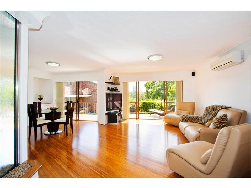 Unit 9 Kings Row North, 22 Commodore Drive, Paradise Waters QLD 4217