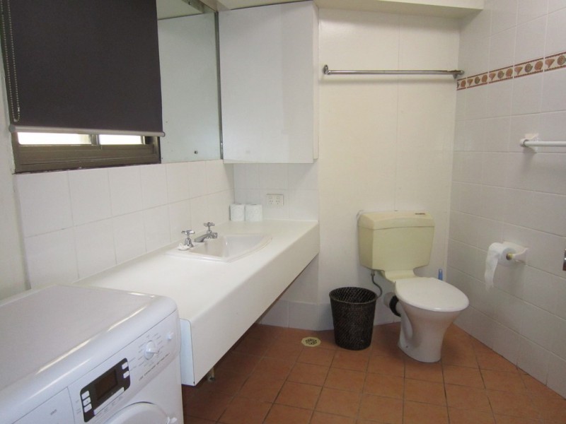 8-12 Trickett, Surfers Paradise QLD 4217