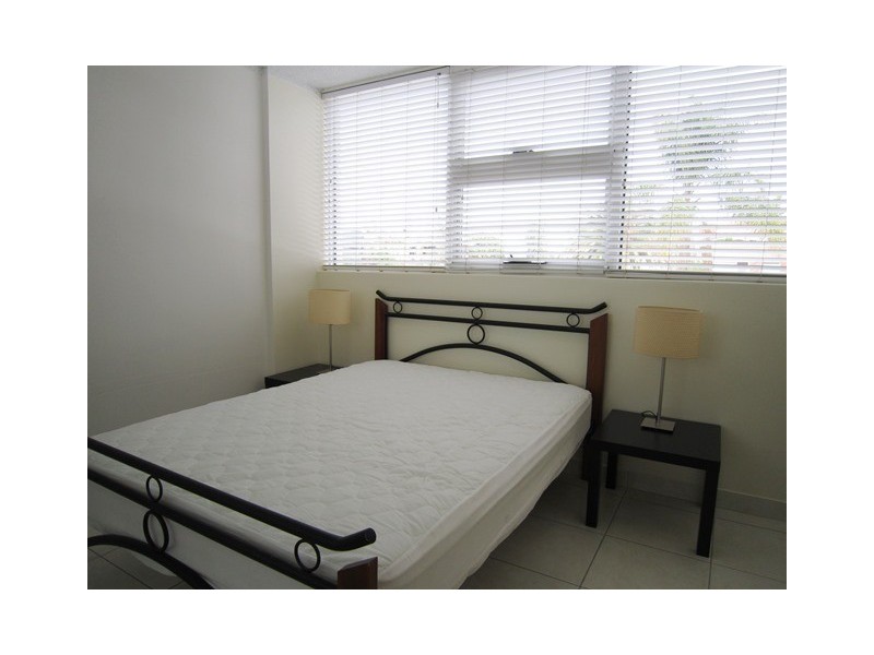 3/11 Paradise Island, Surfers Paradise QLD 4217